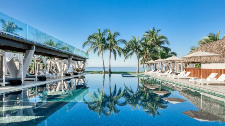 WH_PVRWH_W_Punta_Mita_WET_Deck_Pool_1920x1080-1024x576