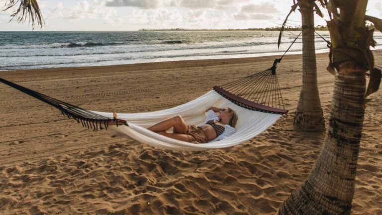 XR_SJUXR_St_Regis_Bahia_Beach_Beach_Hammocks_1920x1080-1024x576